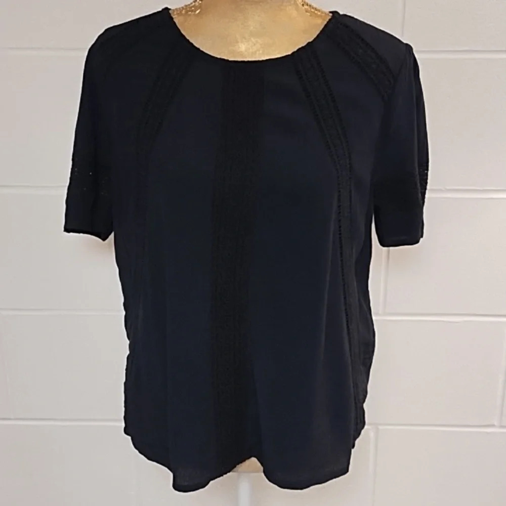 Bohme Black Jewel Neck Crochet Insets Lined Short Sleeve Blouse Shell Top Lined